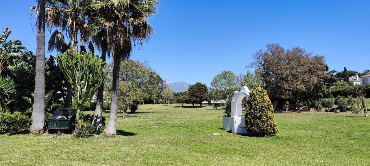 Apartamento Con Jardin Y Piscina En Playa Estepona Esterno foto